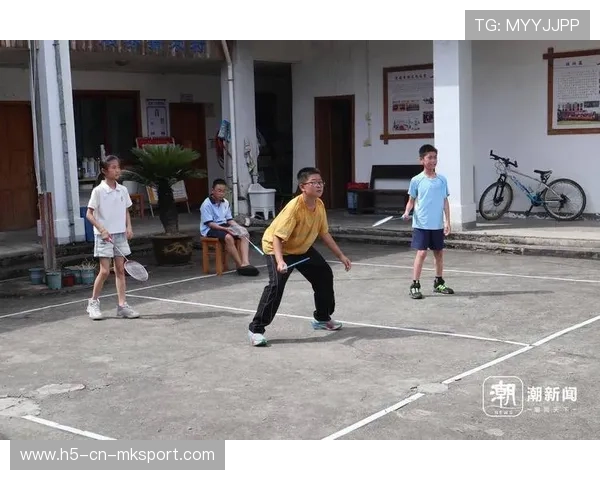 世界羽毛球混合团体赛在乡村学校办示范课